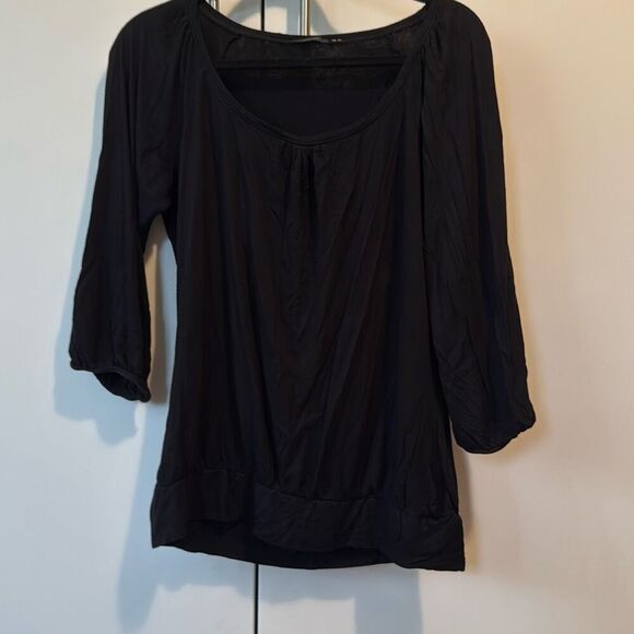 Tahari black blouse size medium   No size tag but measures to be around a size m - Picture 1 of 5